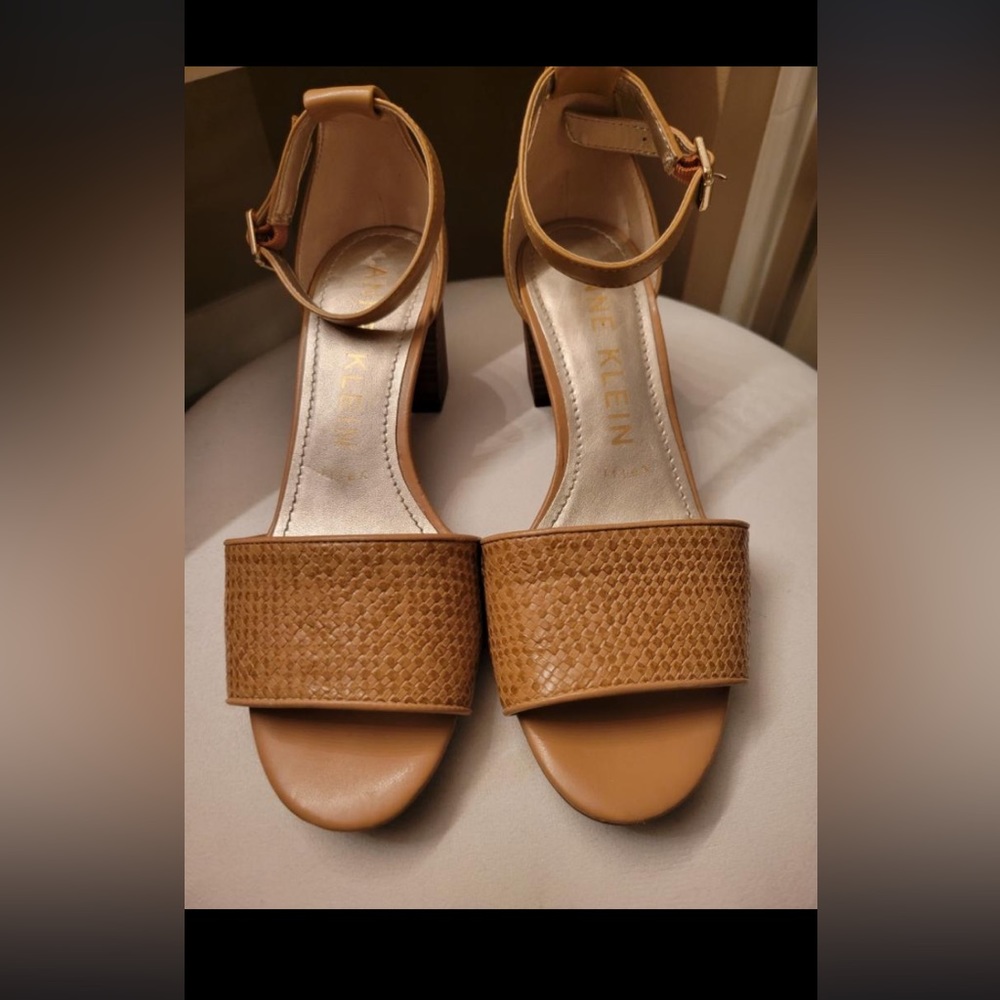 Anne Klein flat heels